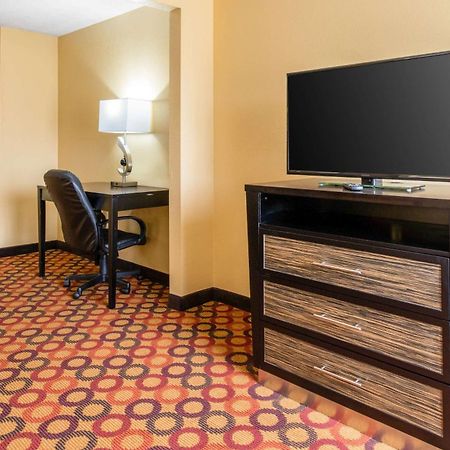 Quality Inn & Suites Montgomery East Carmichael Rd Dış mekan fotoğraf