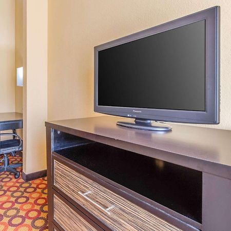 Quality Inn & Suites Montgomery East Carmichael Rd Dış mekan fotoğraf