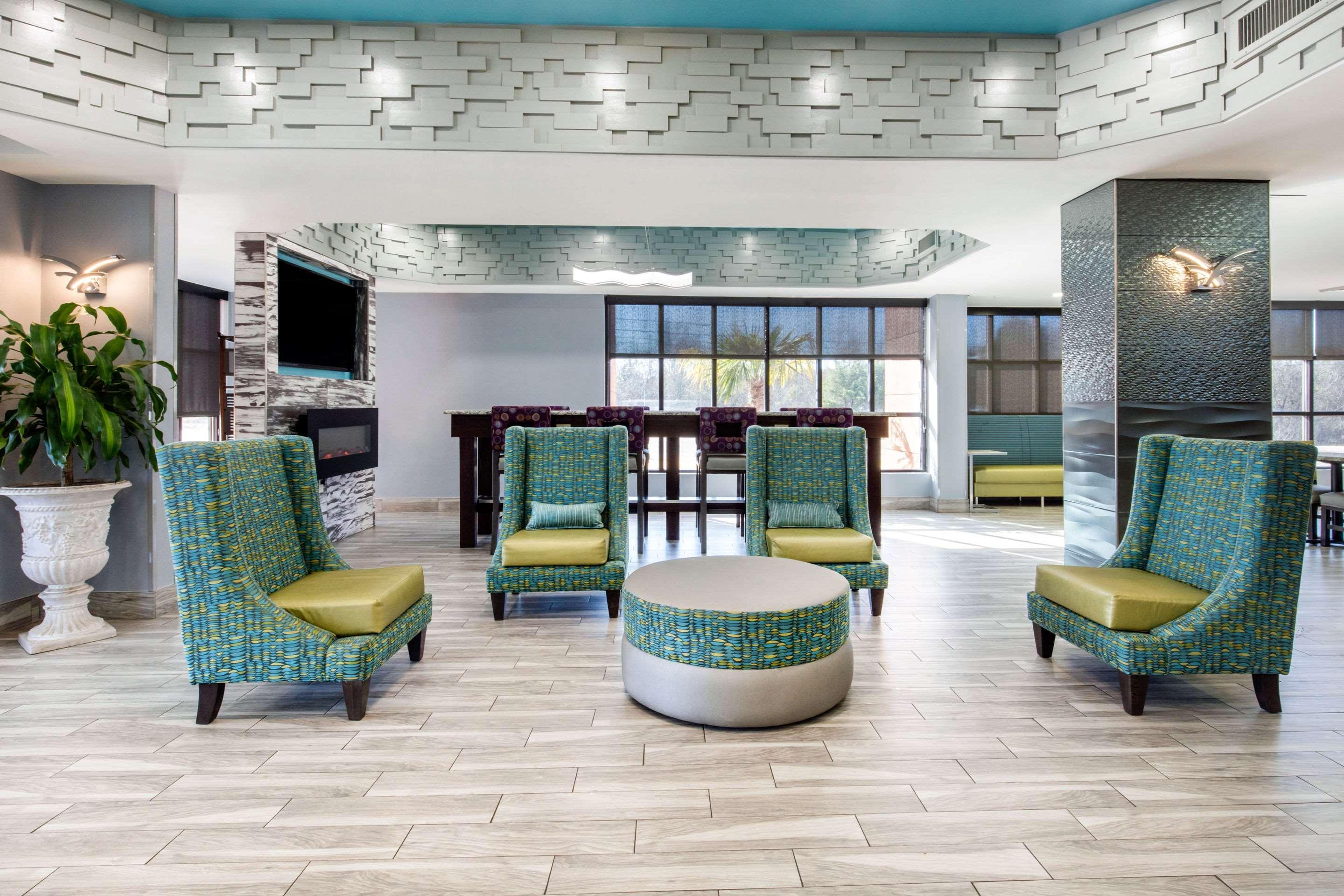 Quality Inn & Suites Montgomery East Carmichael Rd Dış mekan fotoğraf