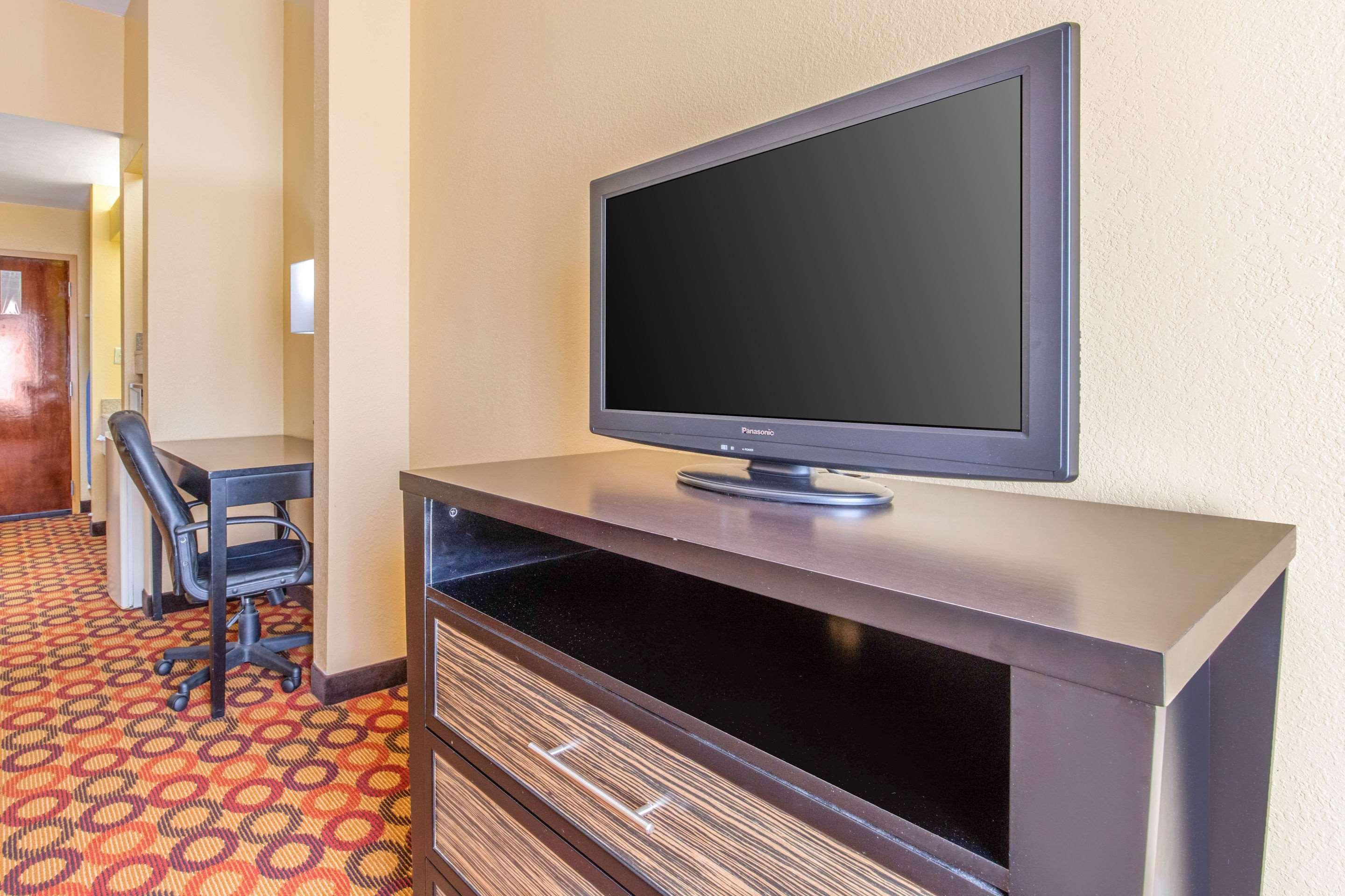Quality Inn & Suites Montgomery East Carmichael Rd Dış mekan fotoğraf