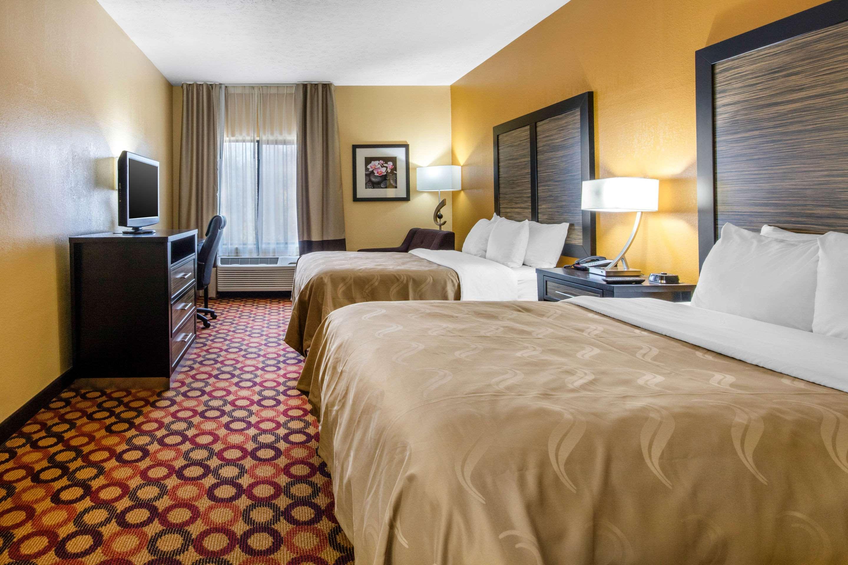 Quality Inn & Suites Montgomery East Carmichael Rd Dış mekan fotoğraf