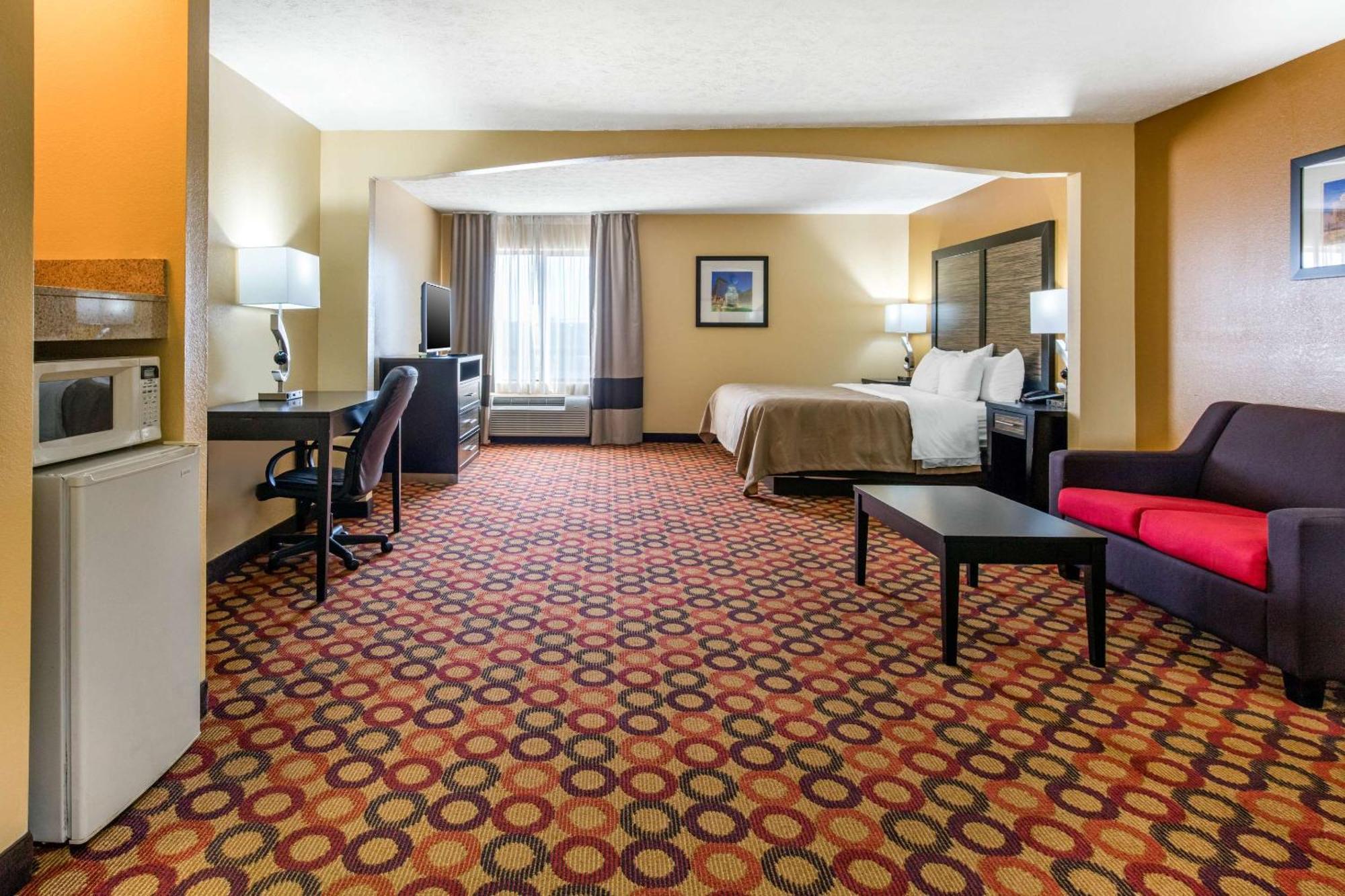 Quality Inn & Suites Montgomery East Carmichael Rd Dış mekan fotoğraf