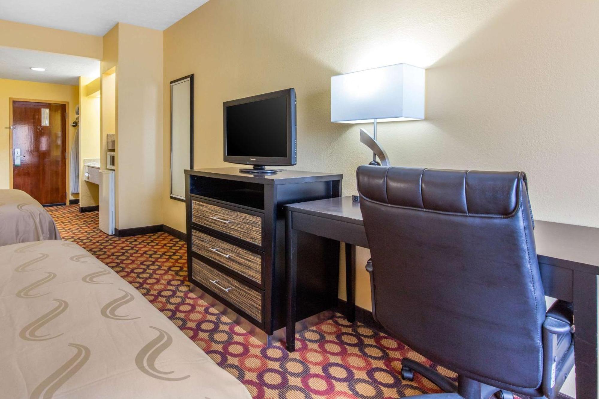 Quality Inn & Suites Montgomery East Carmichael Rd Dış mekan fotoğraf