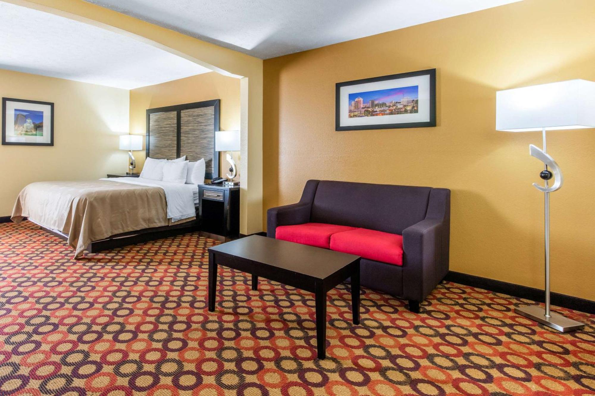 Quality Inn & Suites Montgomery East Carmichael Rd Dış mekan fotoğraf