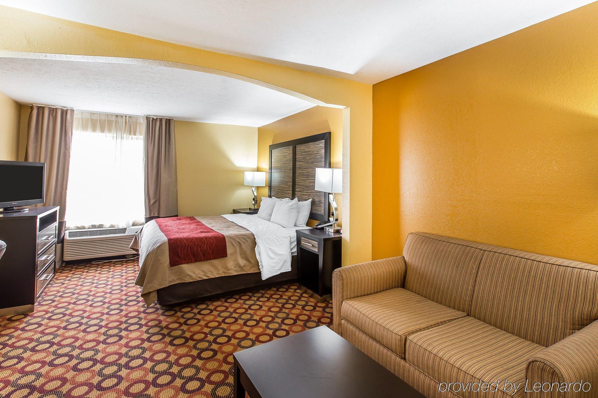 Quality Inn & Suites Montgomery East Carmichael Rd Dış mekan fotoğraf