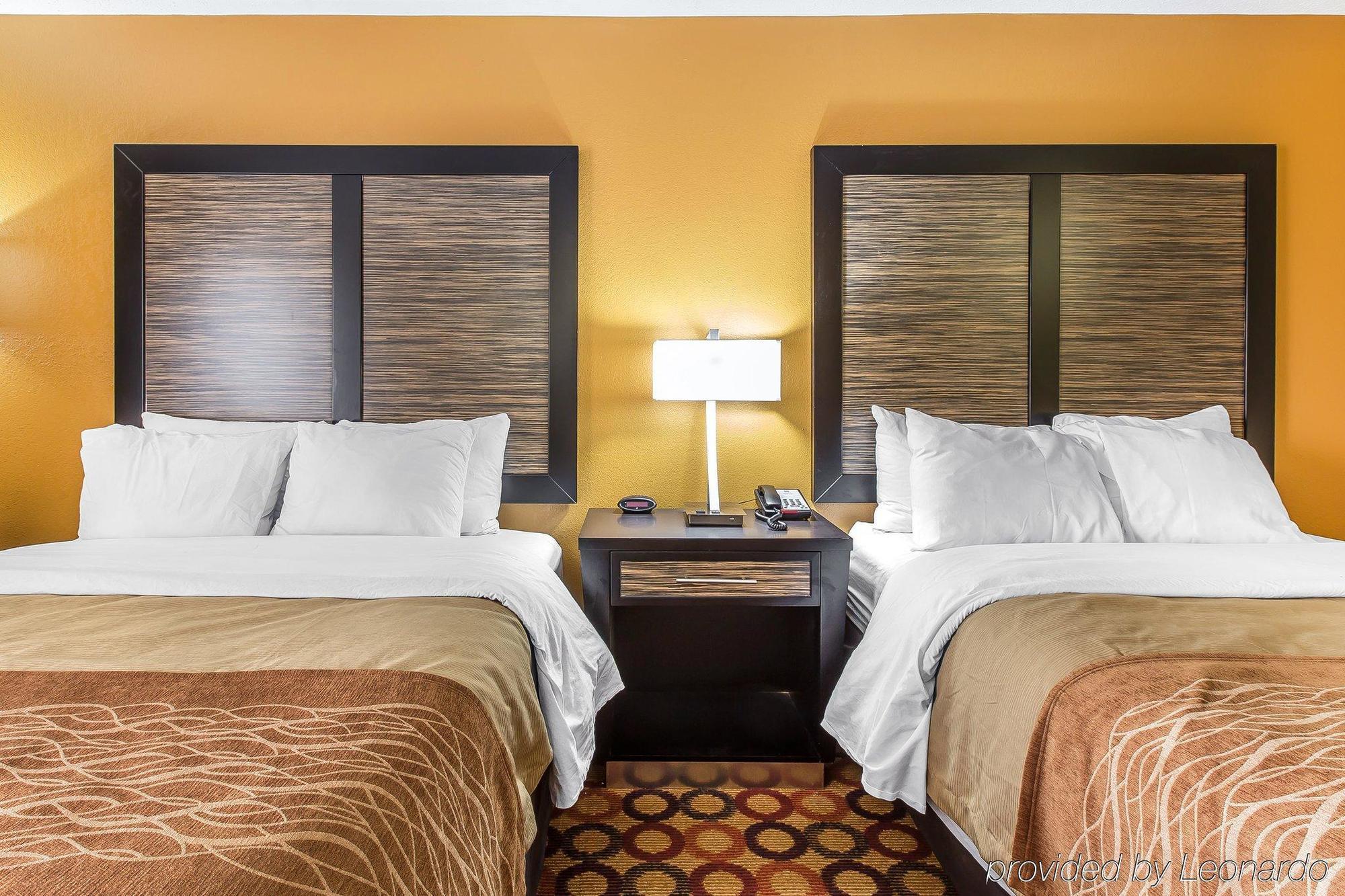 Quality Inn & Suites Montgomery East Carmichael Rd Dış mekan fotoğraf