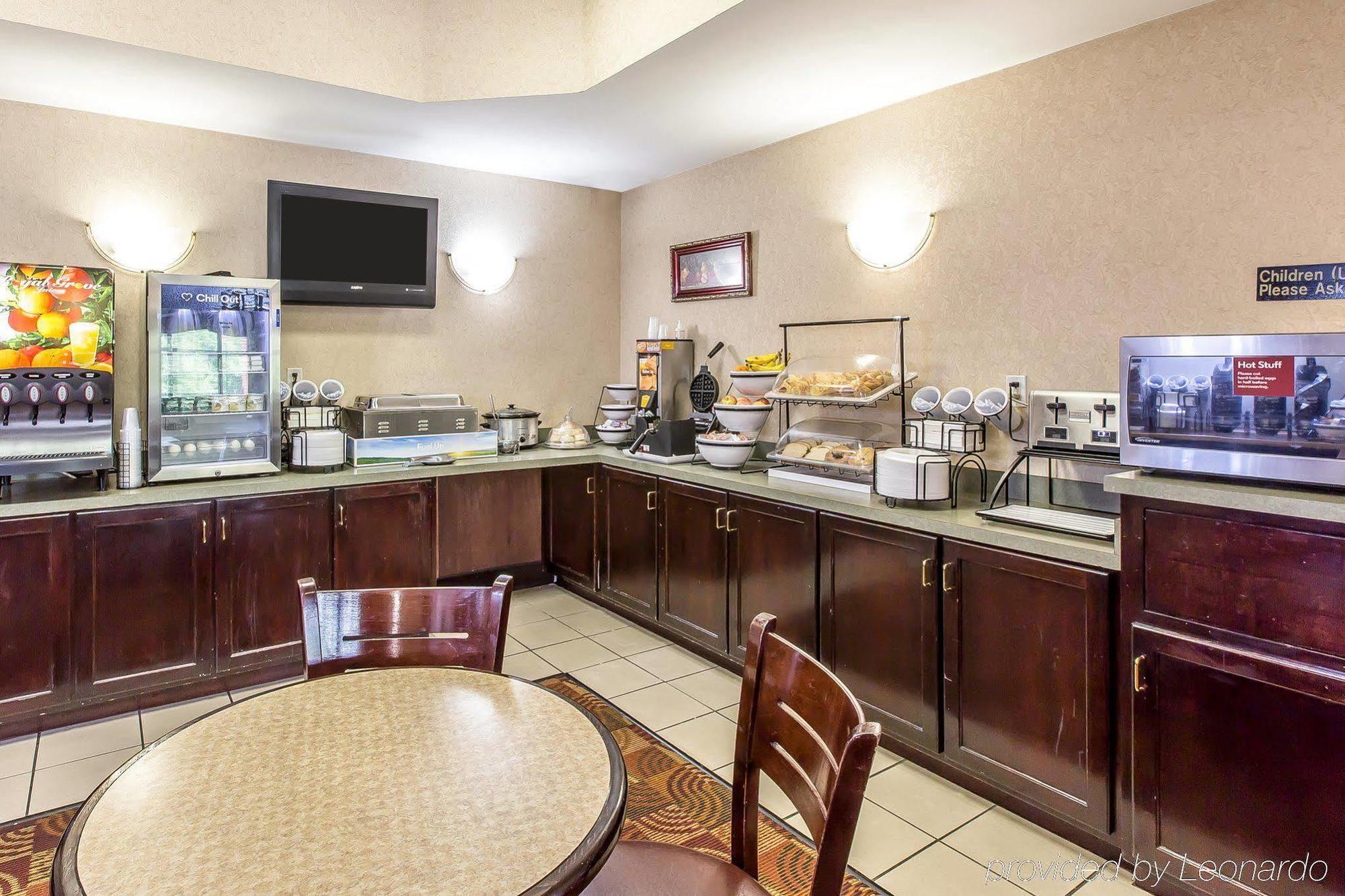 Quality Inn & Suites Montgomery East Carmichael Rd Dış mekan fotoğraf