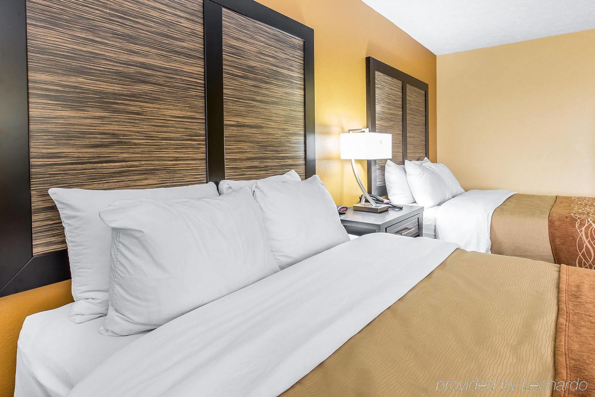Quality Inn & Suites Montgomery East Carmichael Rd Dış mekan fotoğraf