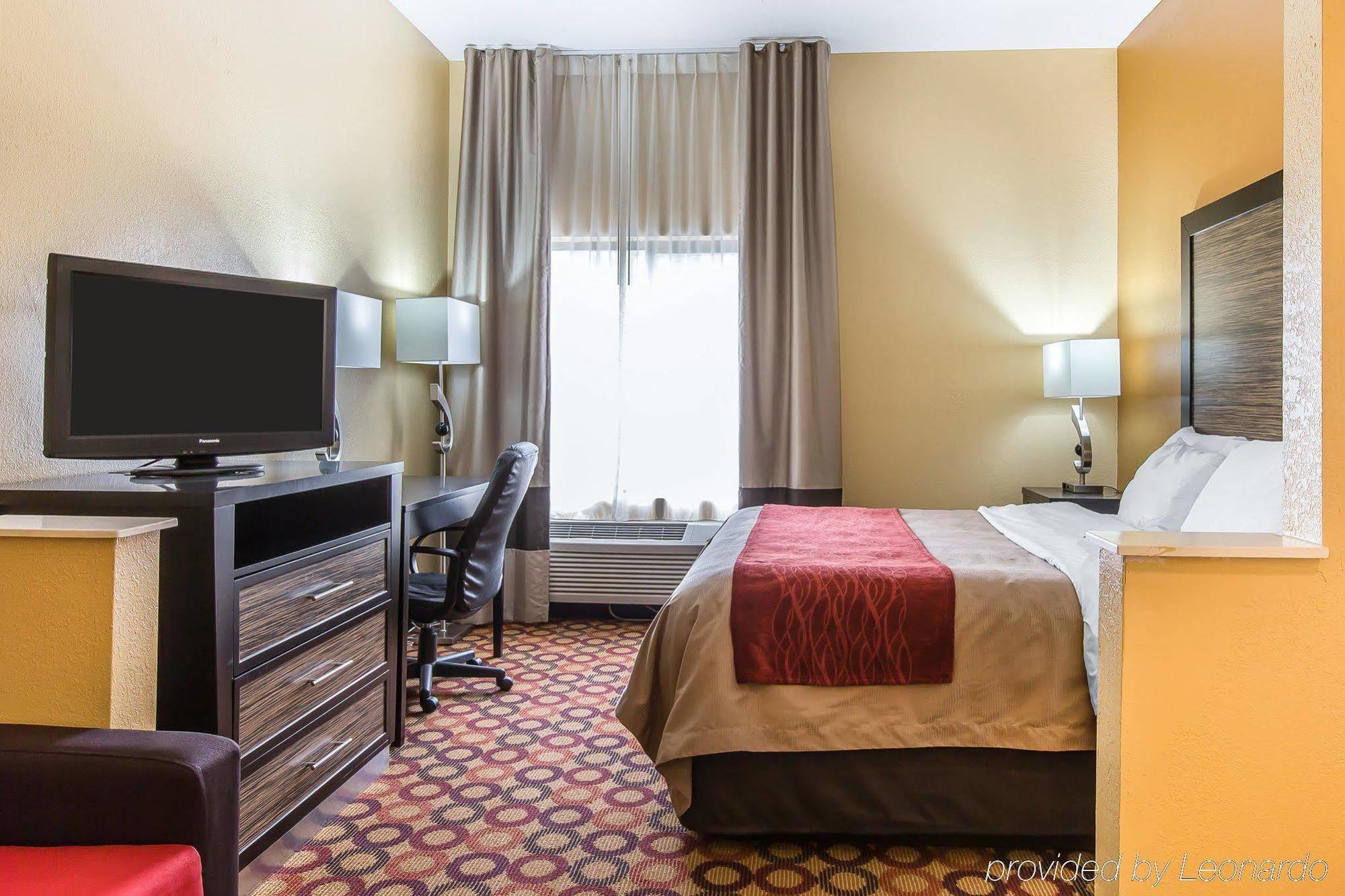 Quality Inn & Suites Montgomery East Carmichael Rd Dış mekan fotoğraf