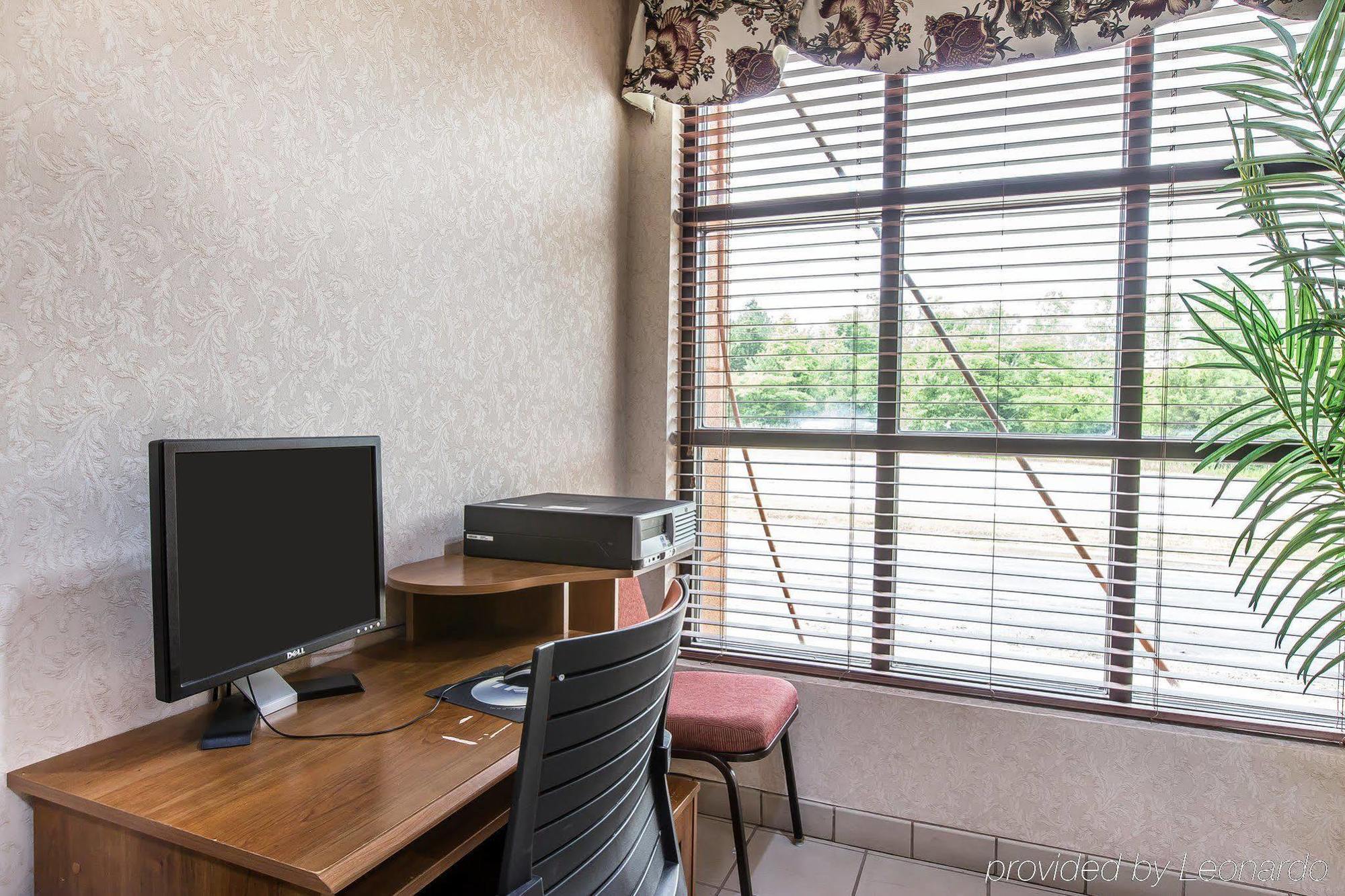 Quality Inn & Suites Montgomery East Carmichael Rd Dış mekan fotoğraf