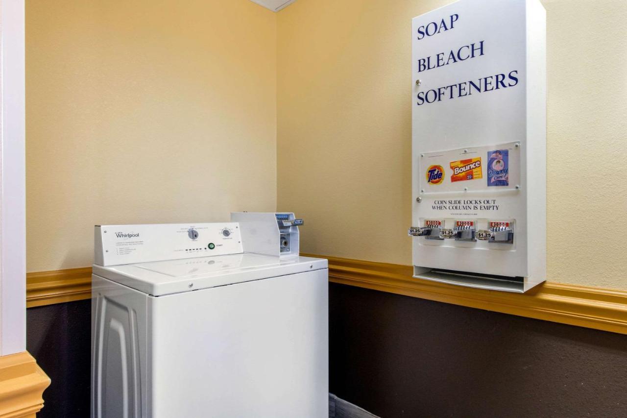 Quality Inn & Suites Montgomery East Carmichael Rd Dış mekan fotoğraf